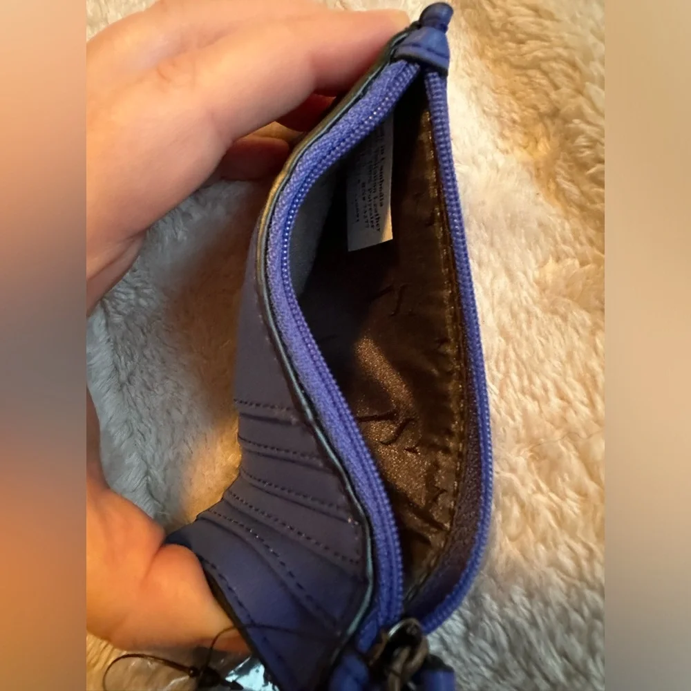 NWT- Simply Vera Vera Wang Amboy‎ Wallet in Ives Blue